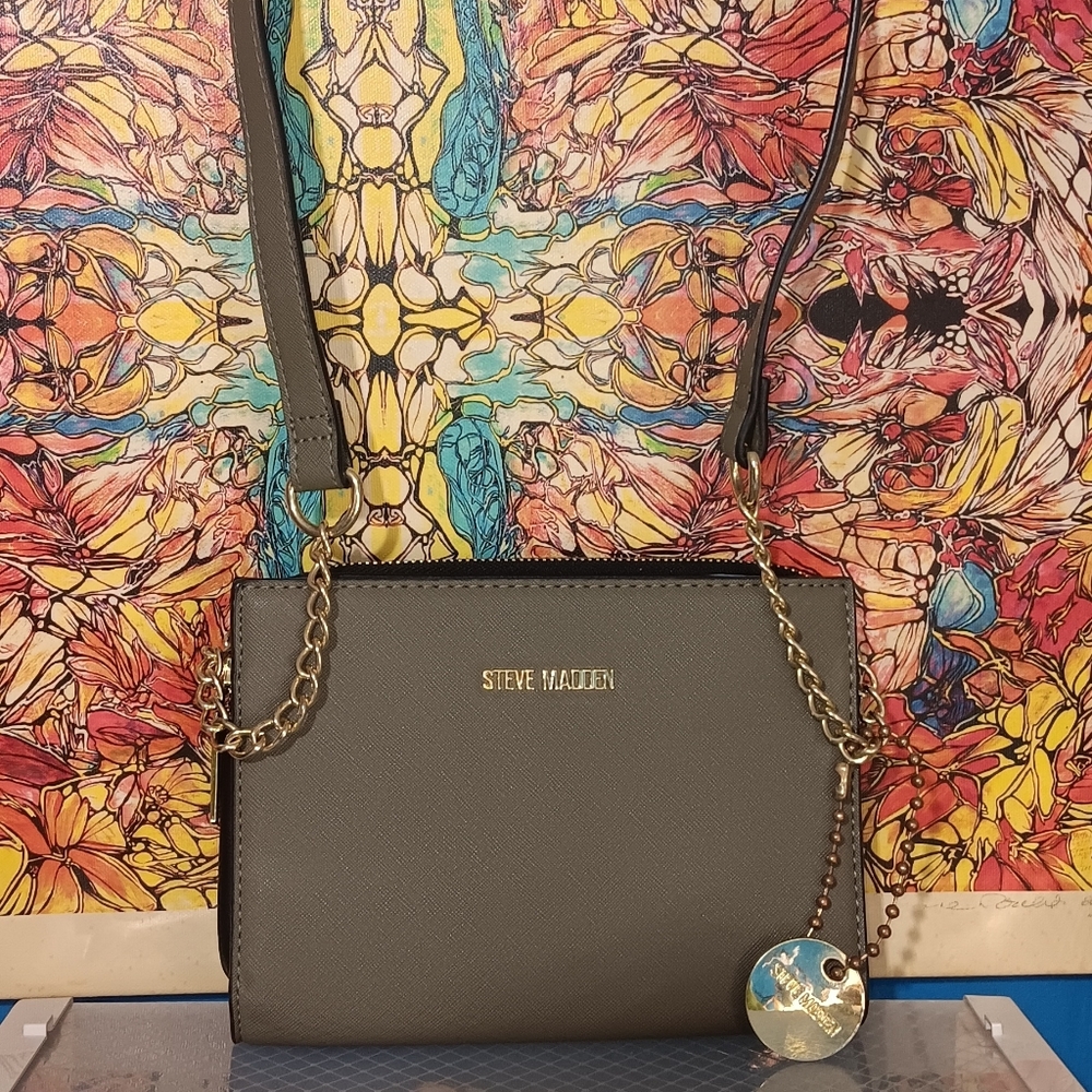 Steve Madden Olive Crossbody Bag with Gold Chain Accent